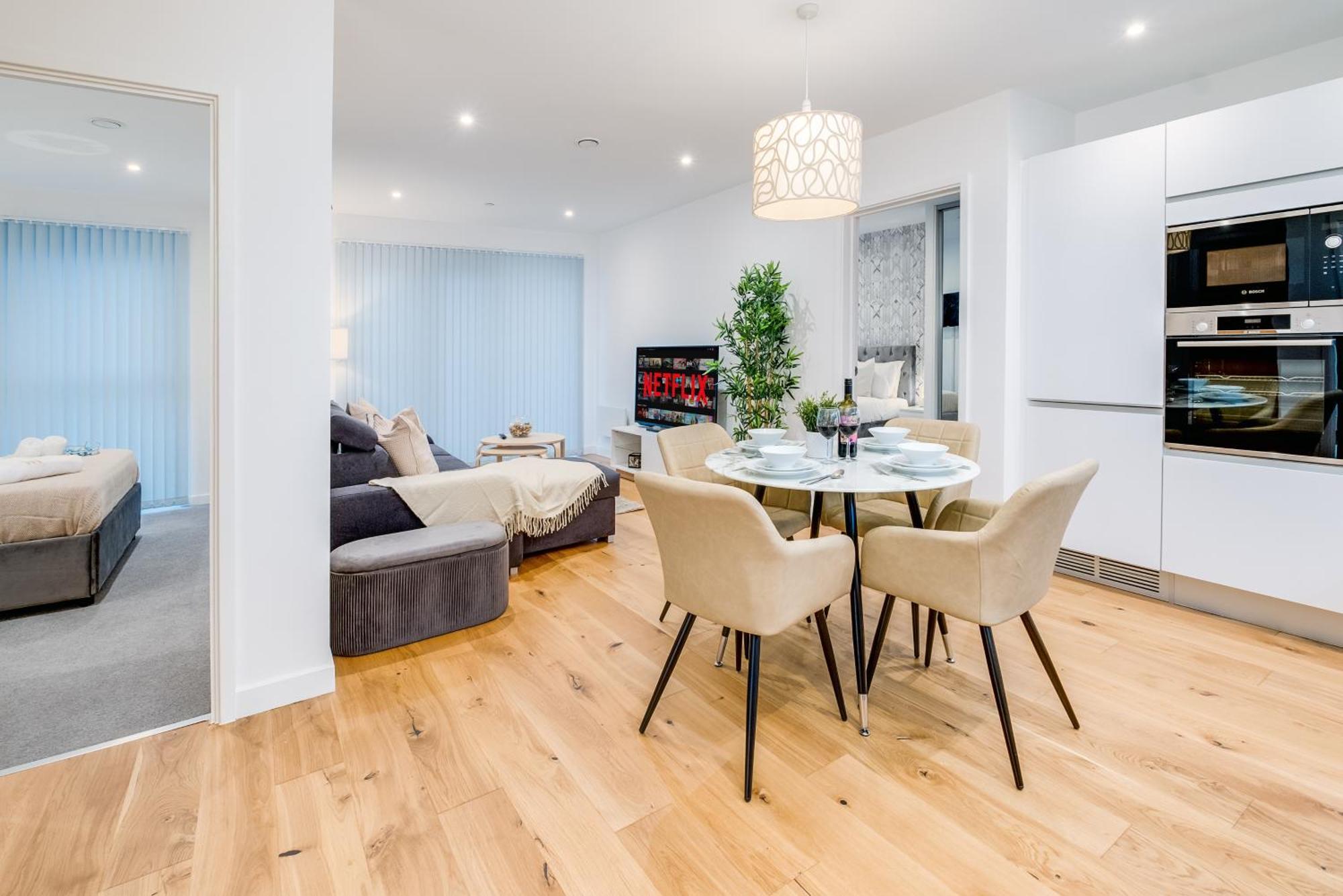 Pluxa Creme Opulence 5 Star Beautiful High End Apartment In Birmingham City Centre ภายนอก รูปภาพ